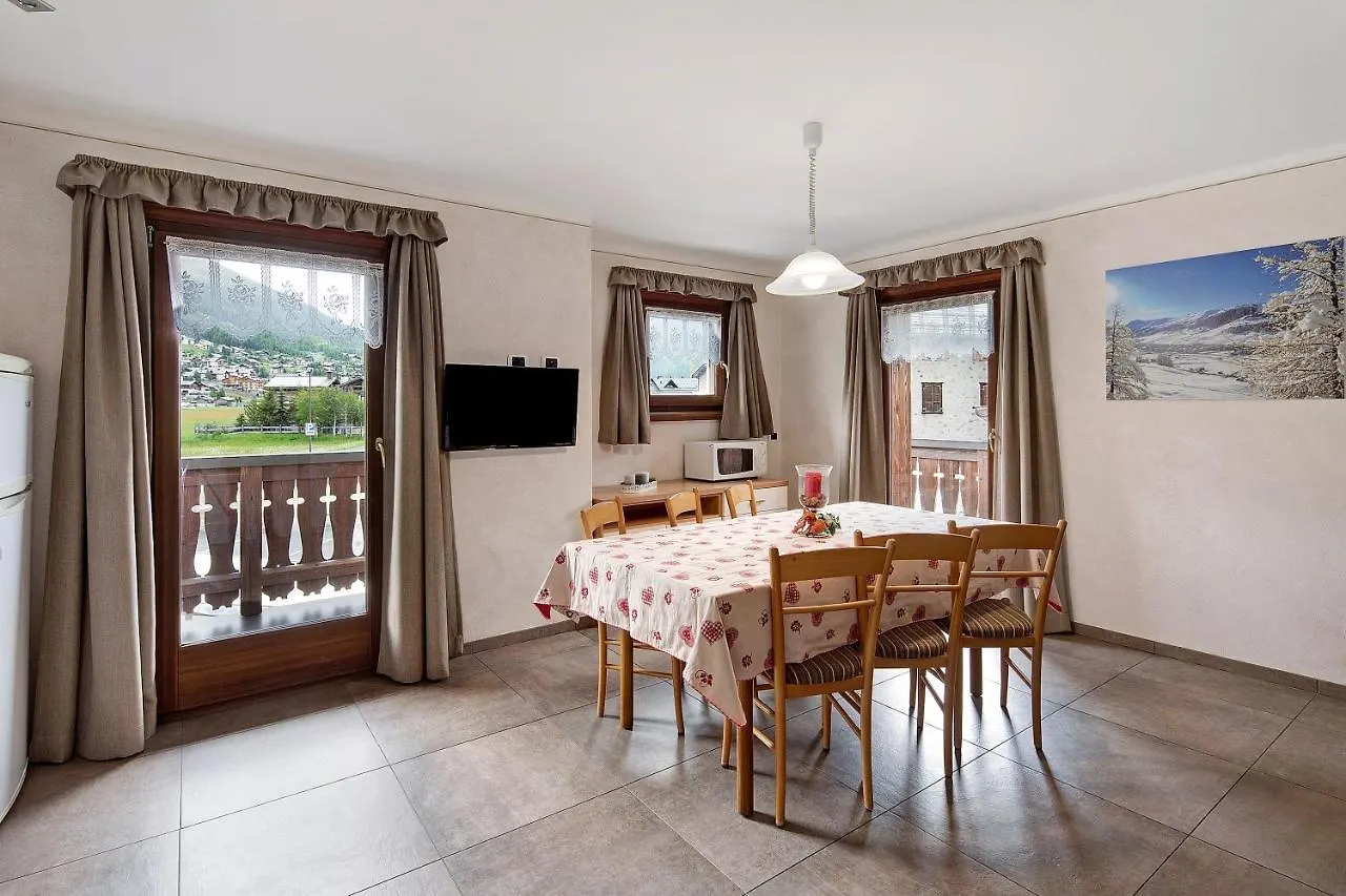Appartamenti Arcobaleno Arancione Livigno 0*,  Italia